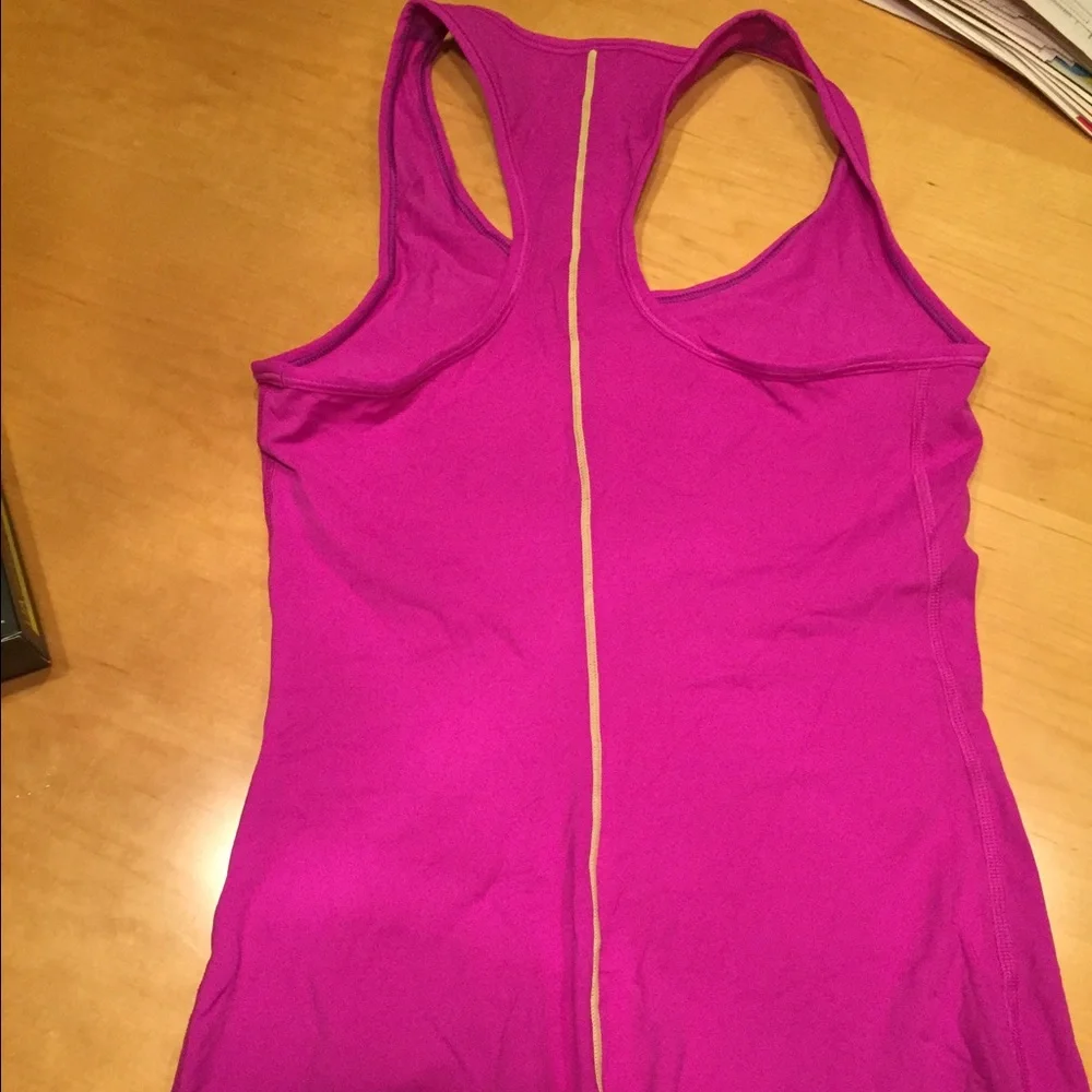 Under Armour Base‎ Layer Tank